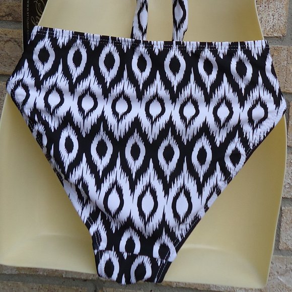 NWT. SIZE L. STYLISH swimwear bikini set. - Picture 8 of 15